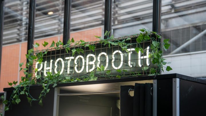 Borne photo pour événement d&rsquo;entreprise : comment faire le bon choix et surprendre vos invités ?